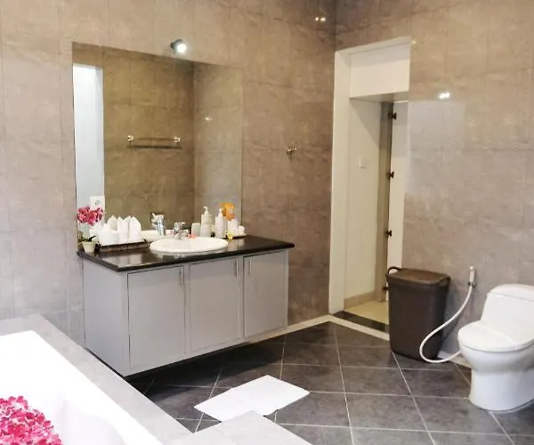Akmali - 3 Bedrooms